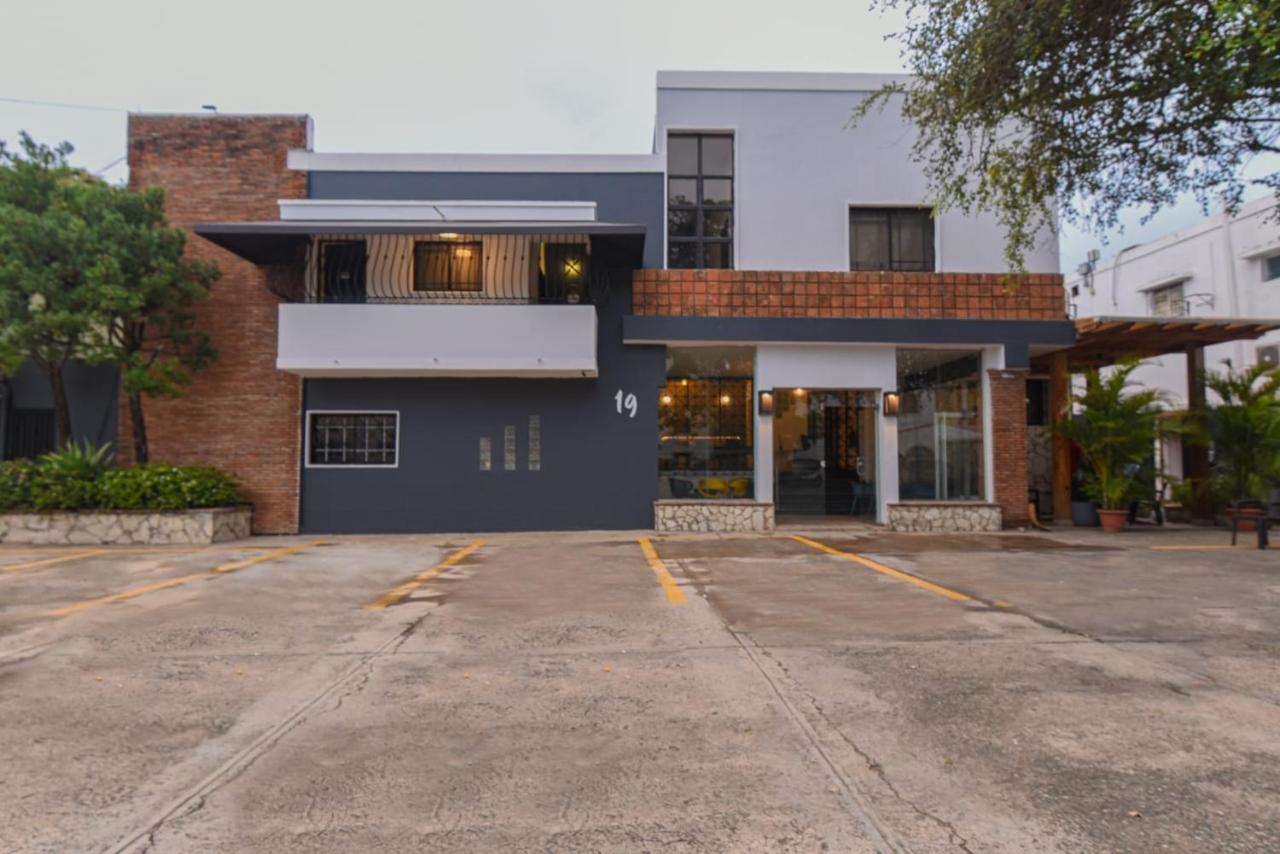 Ph 19 Guesthouse Hotel In Gazcue Santo Domingo Bagian luar foto