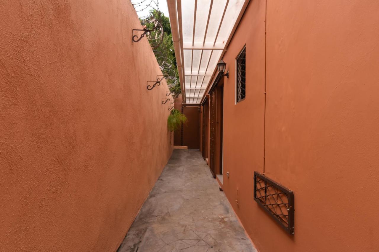 Ph 19 Guesthouse Hotel In Gazcue Santo Domingo Bagian luar foto