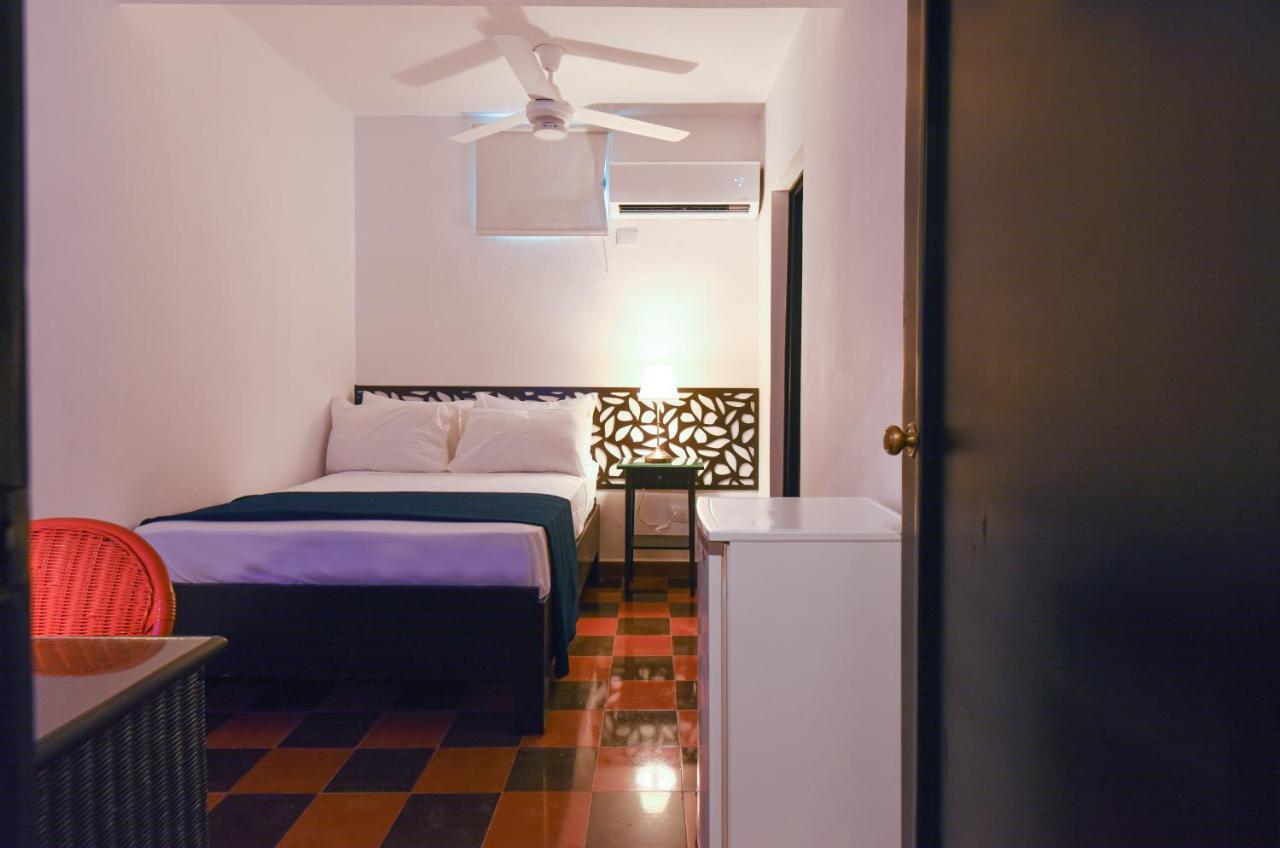 Ph 19 Guesthouse Hotel In Gazcue Santo Domingo Bagian luar foto