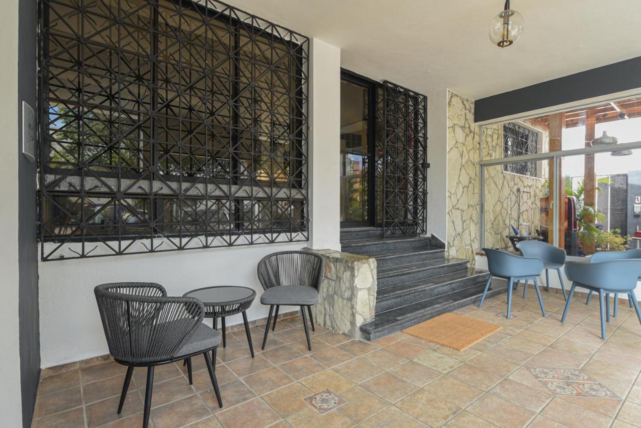Ph 19 Guesthouse Hotel In Gazcue Santo Domingo Bagian luar foto