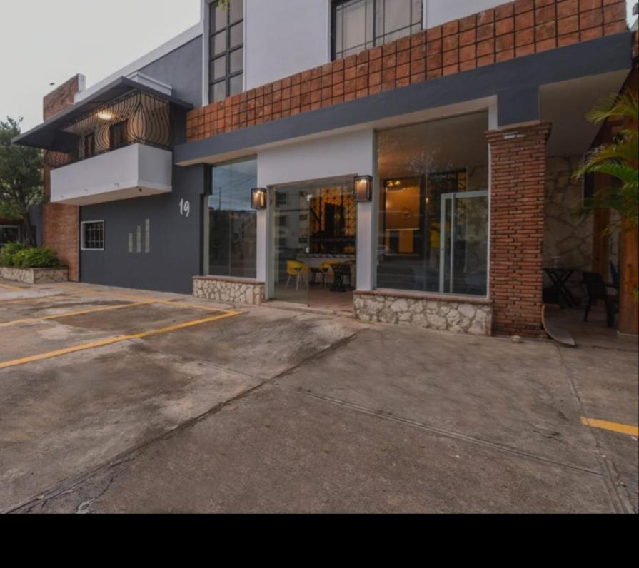 Ph 19 Guesthouse Hotel In Gazcue Santo Domingo Bagian luar foto