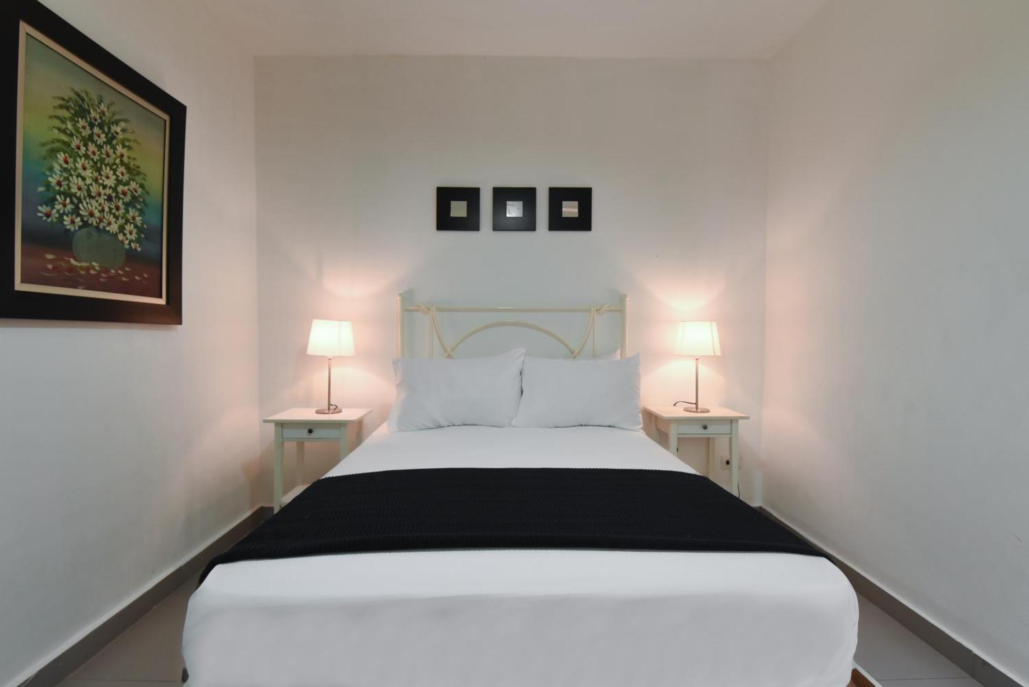 Ph 19 Guesthouse Hotel In Gazcue Santo Domingo Ruang foto