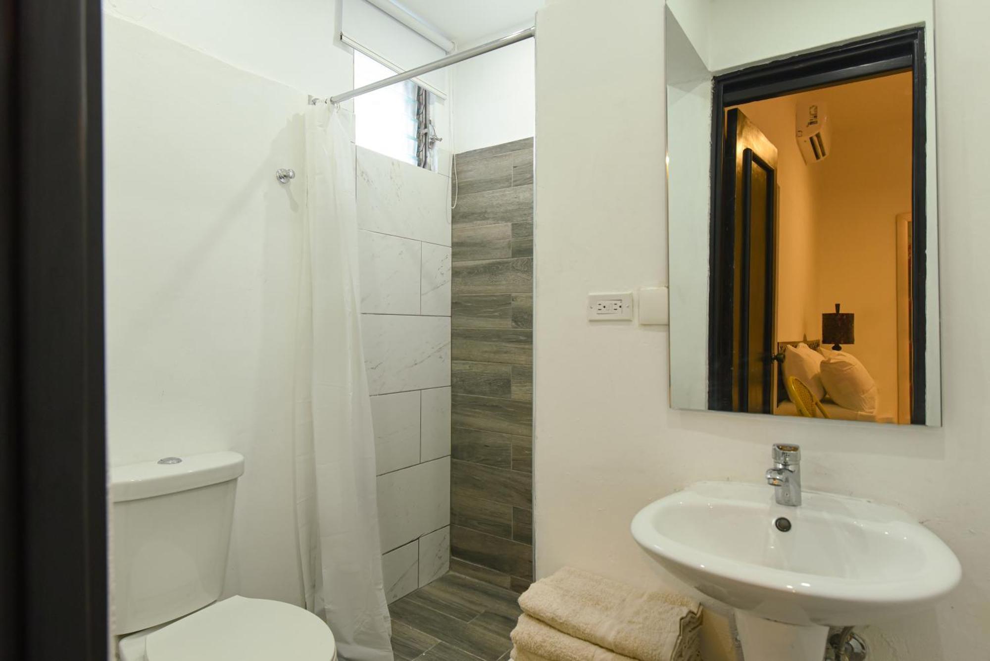 Ph 19 Guesthouse Hotel In Gazcue Santo Domingo Ruang foto